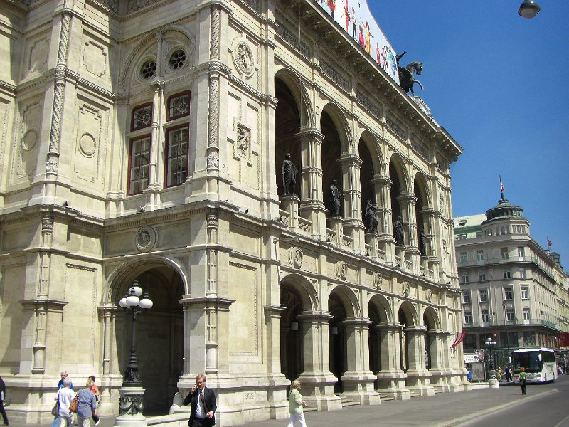 CIMG0237.JPG - The Vienna Opera House