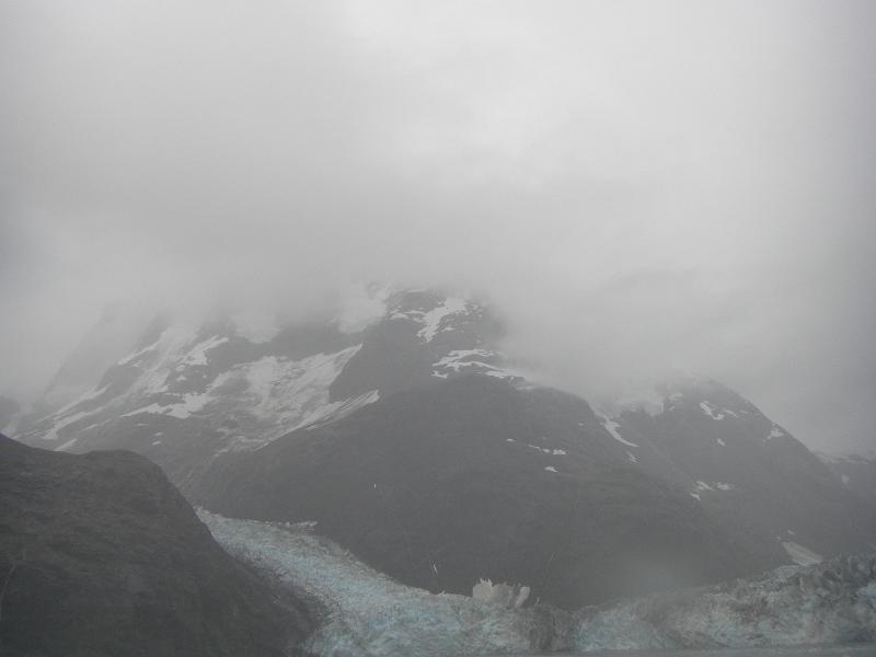 CIMG0697.JPG - Foggy and rainy Glacier Bay